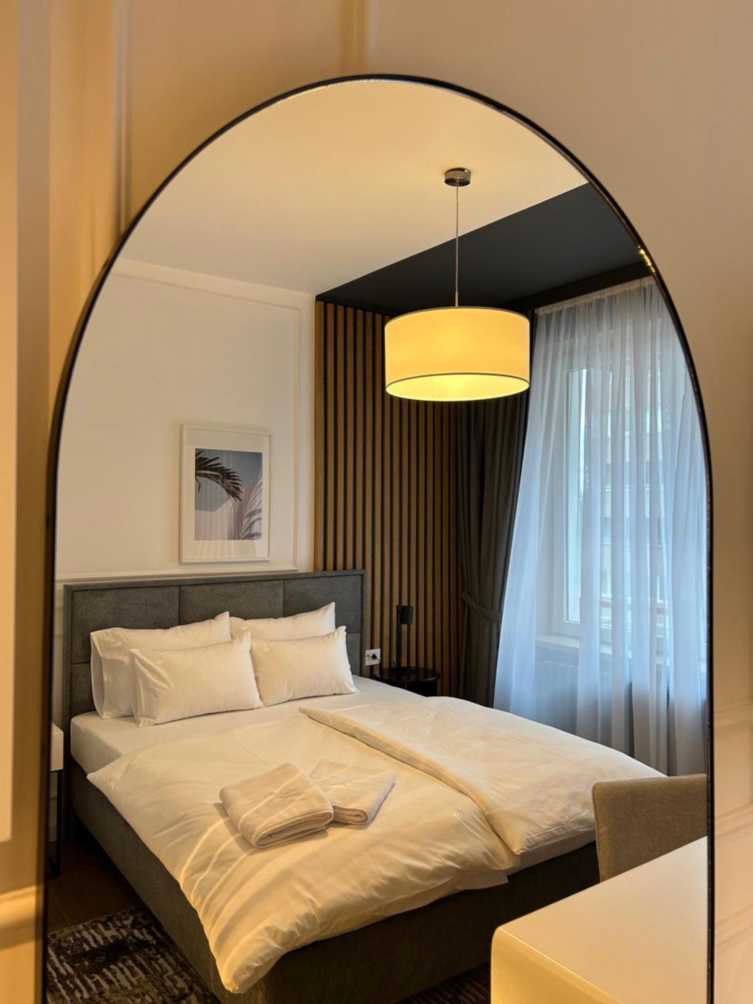 Red Riding Hood Appartement Belgrado Buitenkant foto