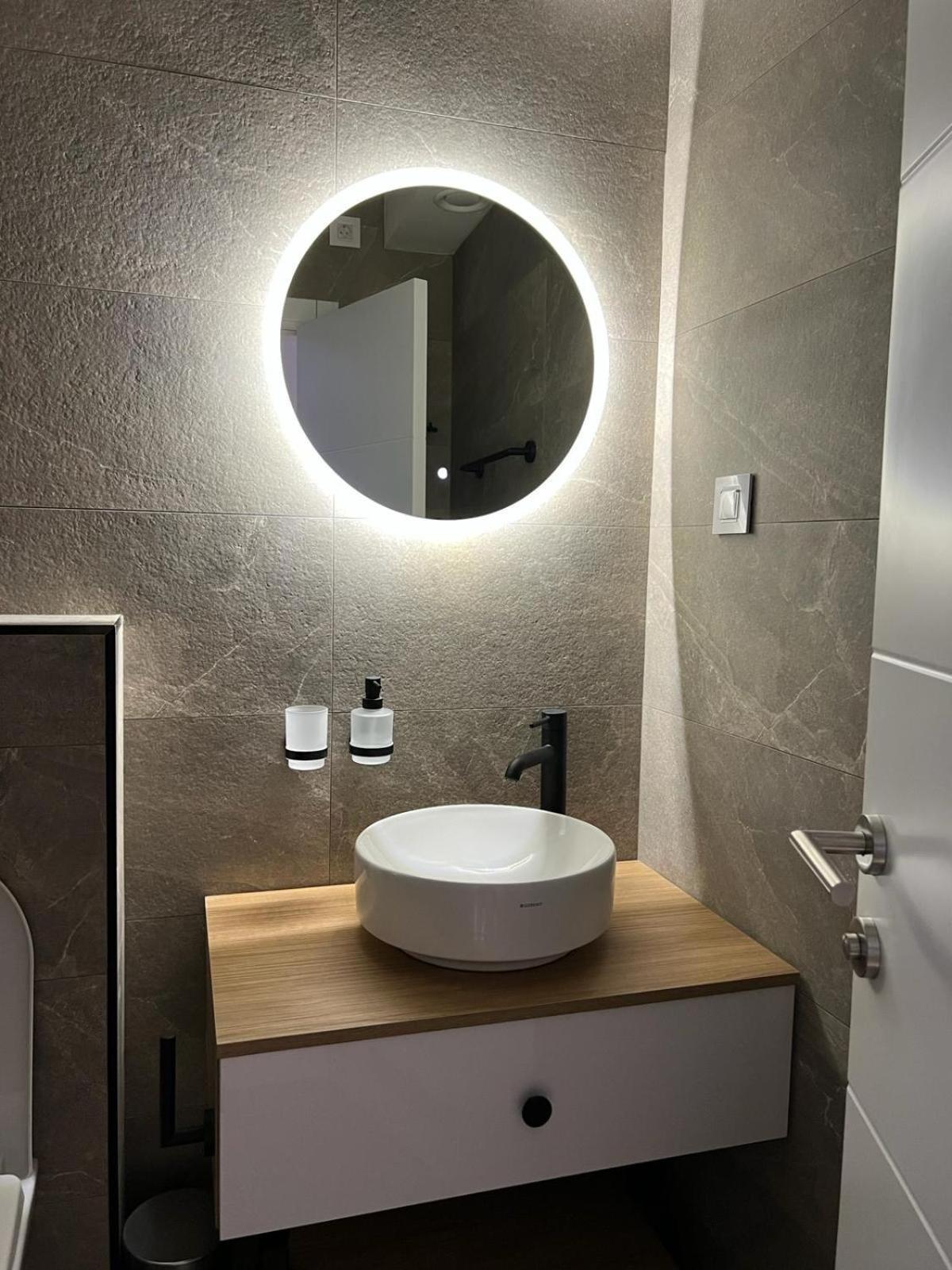 Red Riding Hood Appartement Belgrado Buitenkant foto